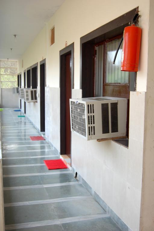 Hotel Sidhartha Walking Distance From Tajmahal Agra  Exterior photo